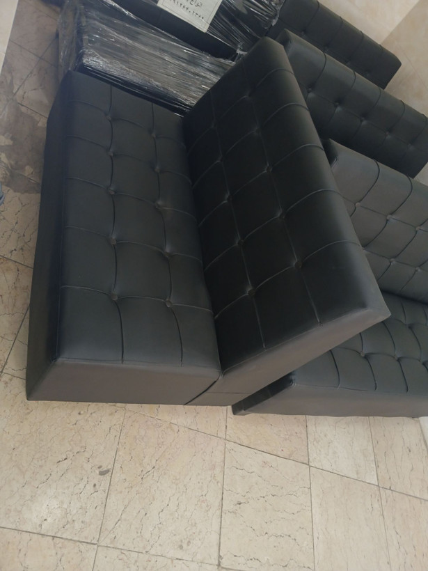 مبل گیم نت سه نفره چرم مشکی کلاف چوب محکم