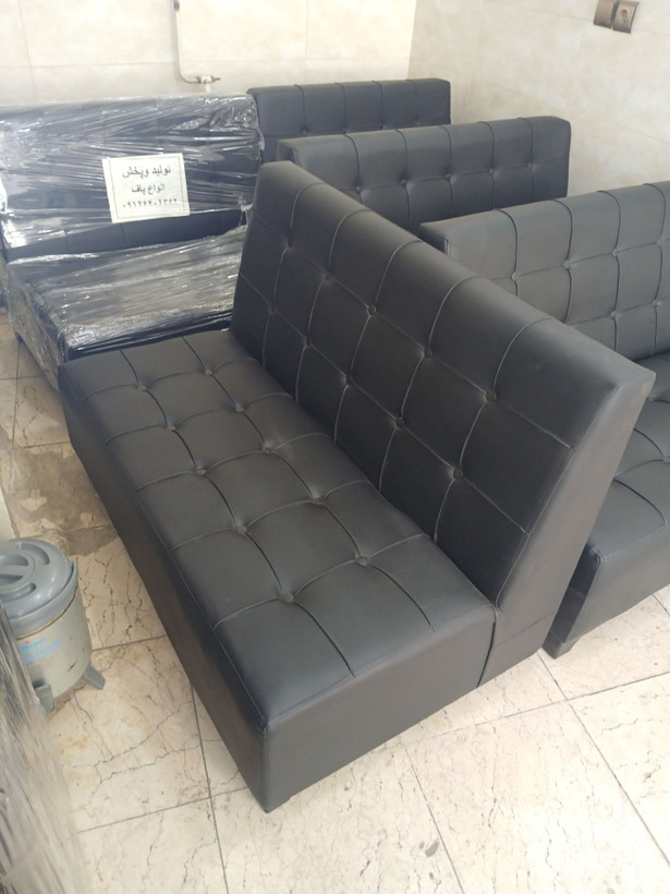 مبل گیم نت سه نفره چرم مشکی کلاف چوب محکم