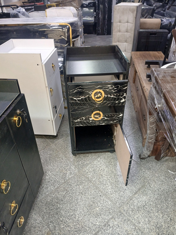 مشکی رگه دار