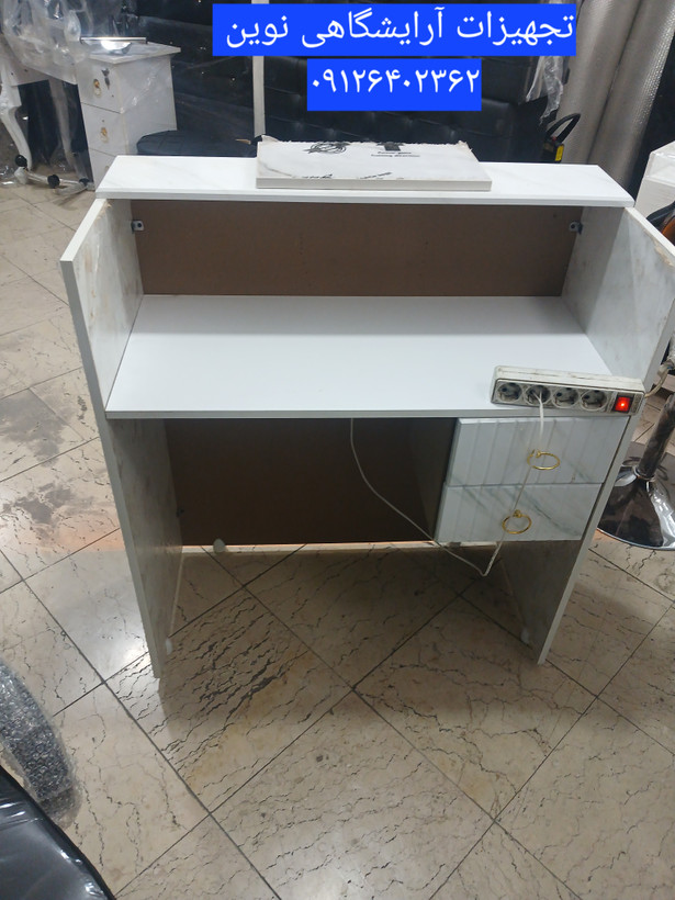 میزکانتر میزمنشی دررنگ بندی سفیدومشکی وکیوم کرکره ای